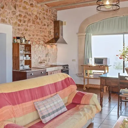 Pet Friendly In Selva With Kitchen Apartment Selva (Mallorca)